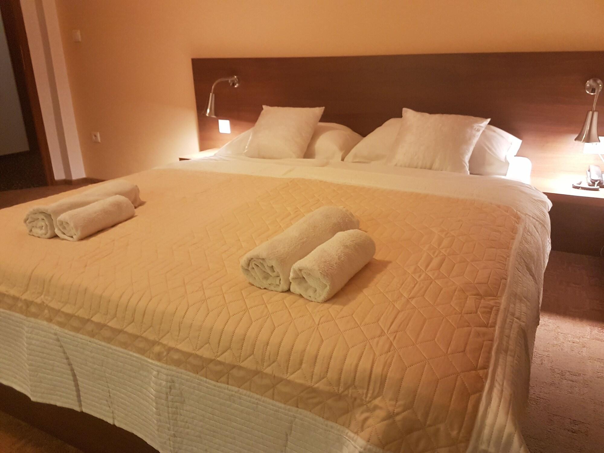 Ahar Hotell Ilidža Exteriör bild