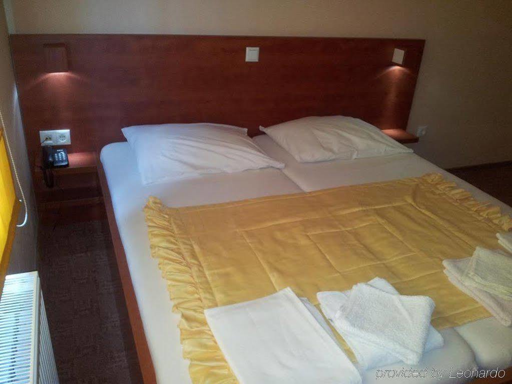 Ahar Hotell Ilidža Exteriör bild