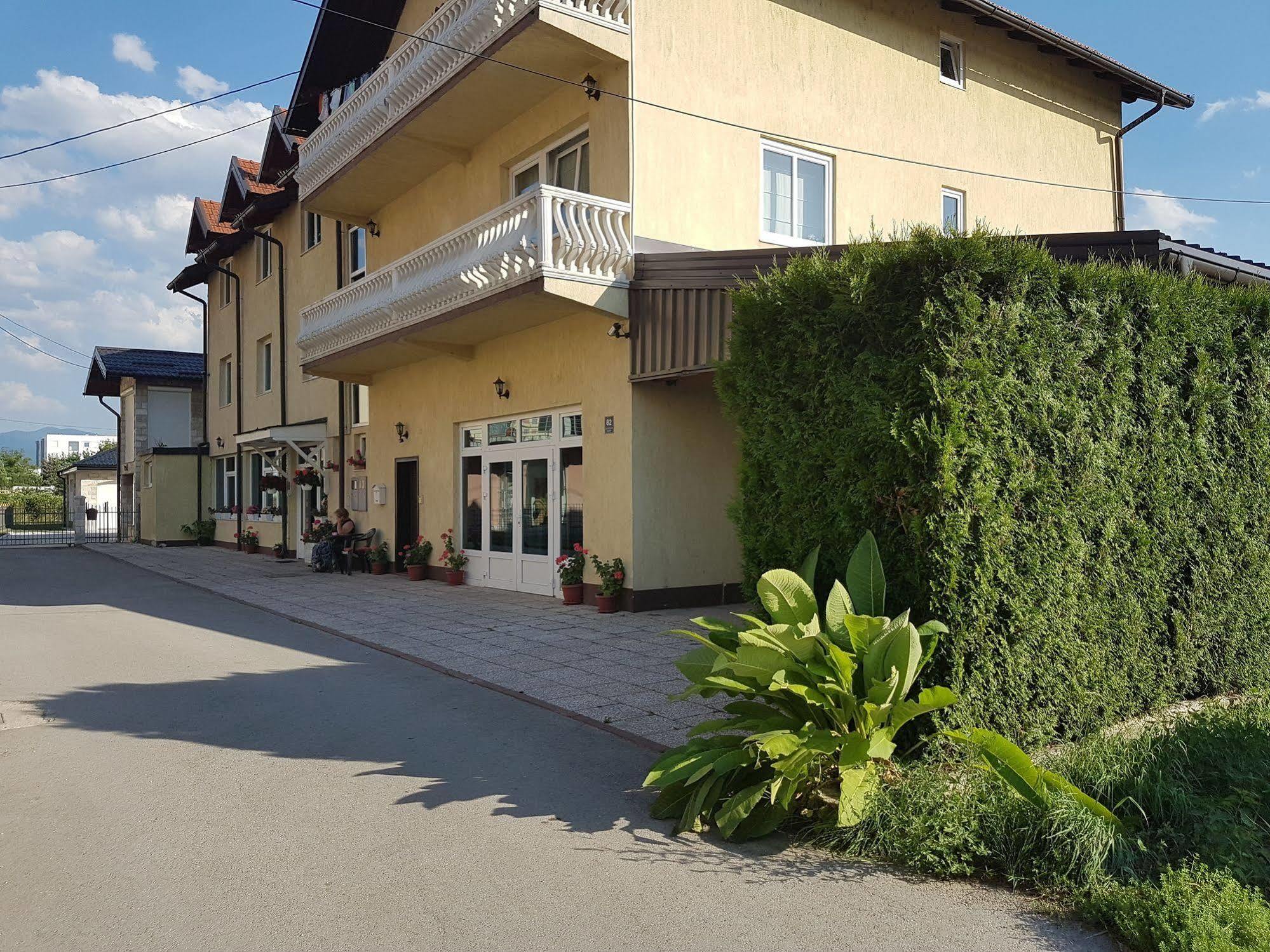Ahar Hotell Ilidža Exteriör bild